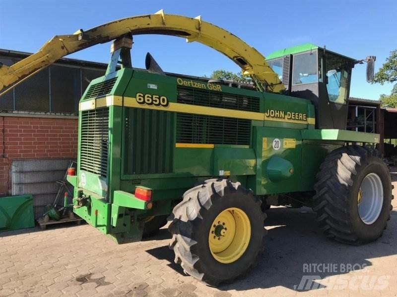 John Deere 6650 목초 수확기