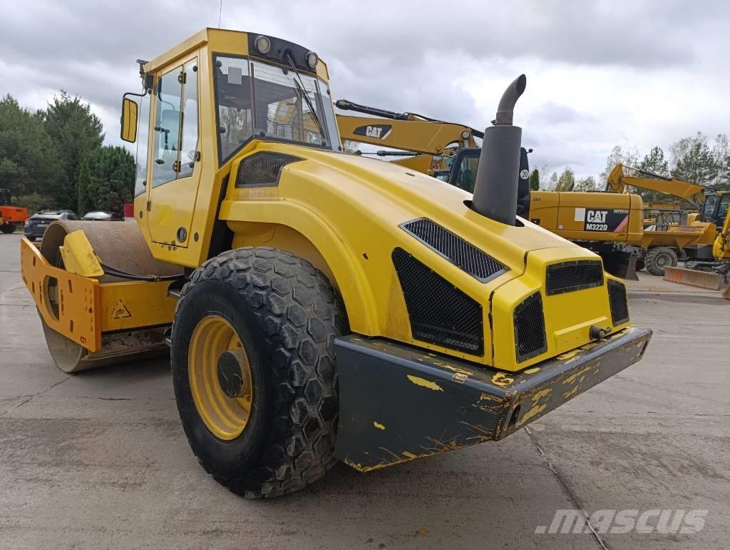 Bomag BW 213 D-4 싱글 드럼 롤러