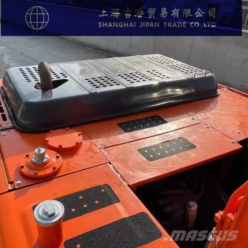 Hitachi ZX 200 대형 굴삭기 29톤 이상