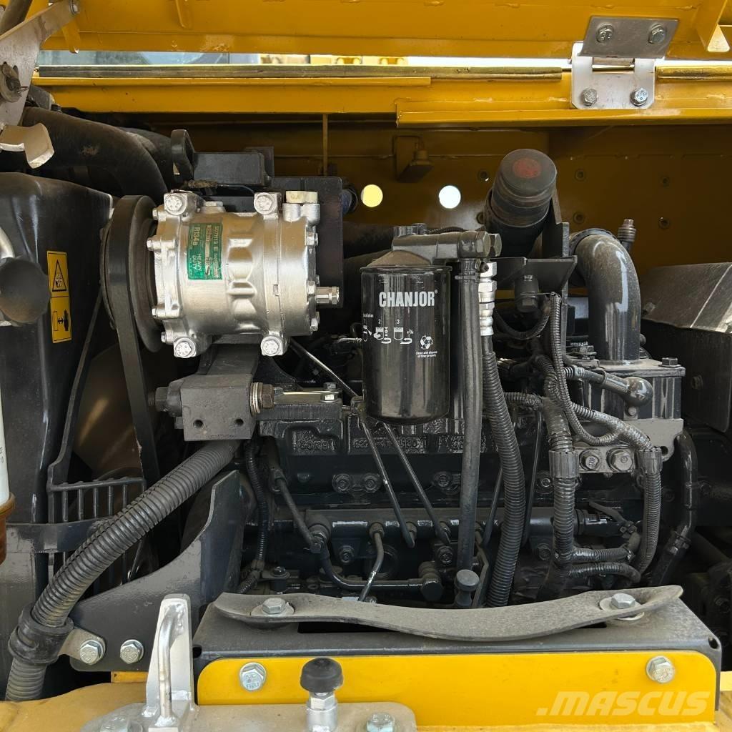 Komatsu 70-8 대형 굴삭기 29톤 이상