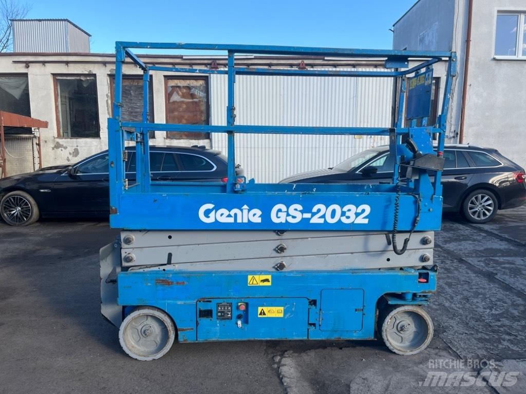 Genie 2032 가위형 리프트