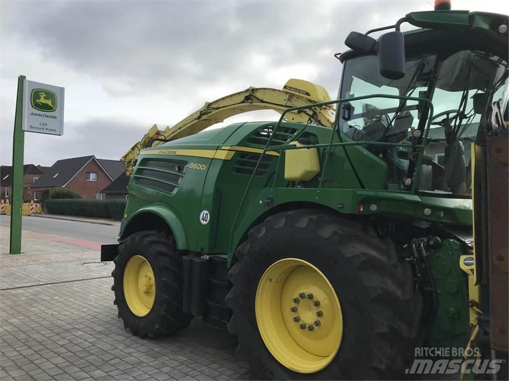 John Deere 8600 자동 초지기계