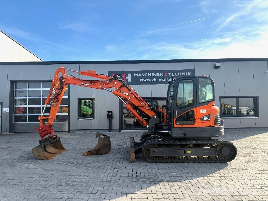 Doosan DX 85 R 중형굴삭기 7톤-28톤