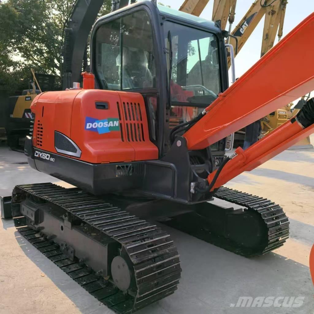 Doosan DX 60-9 C 대형 굴삭기 29톤 이상
