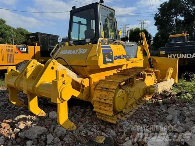Komatsu D 85 크롤러 도저