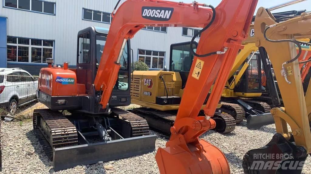 Doosan DH 55 소형 굴삭기 7톤 미만