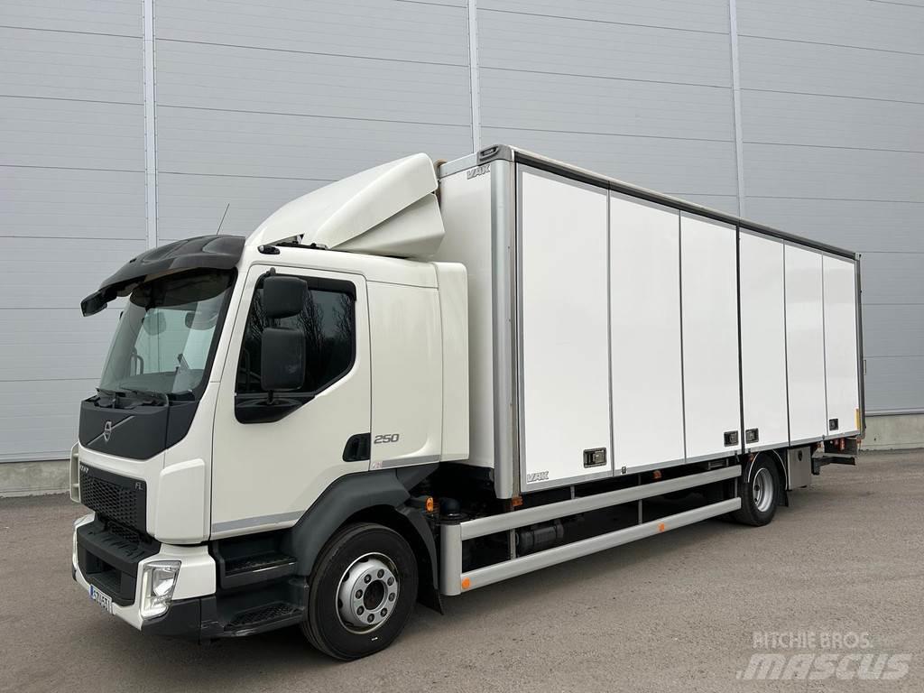 Volvo FL 탑차 트럭