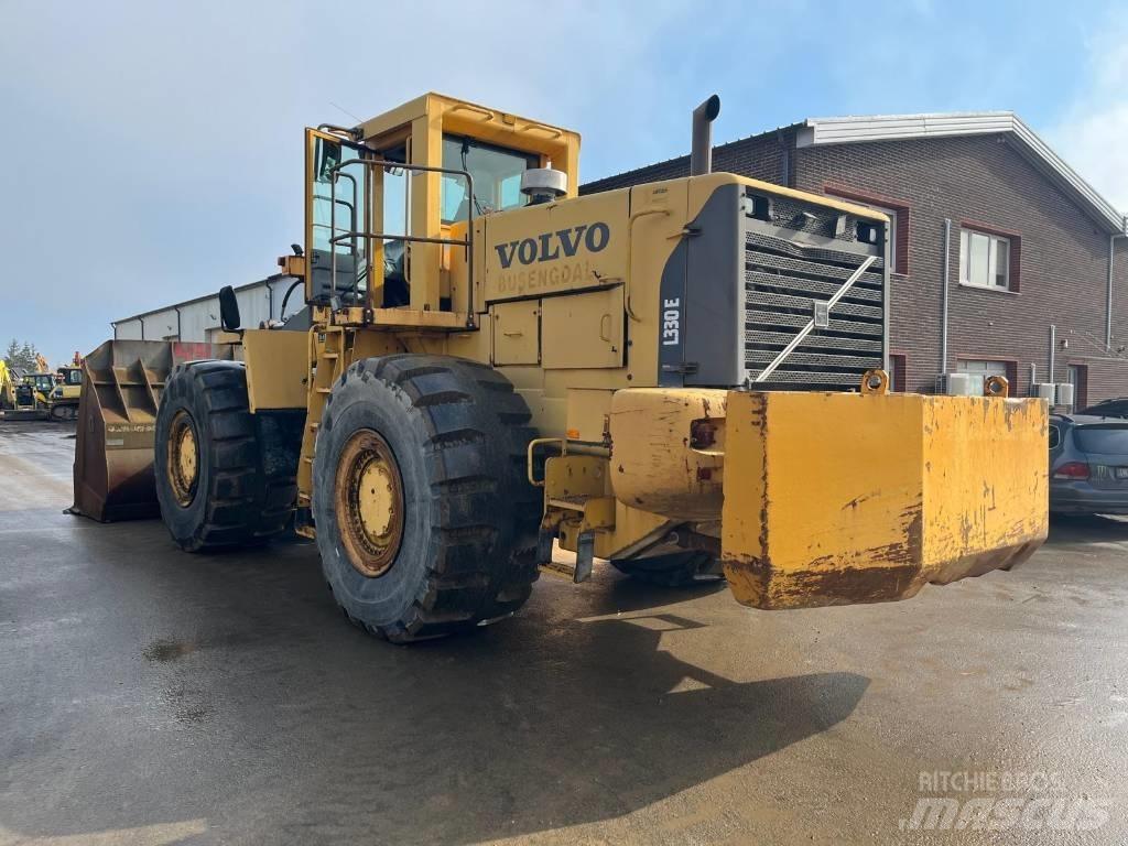 Volvo L 330 E  휠로우더