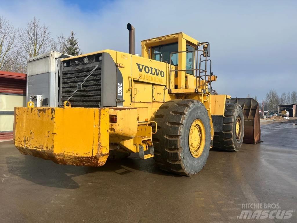 Volvo L 330 E  휠로우더