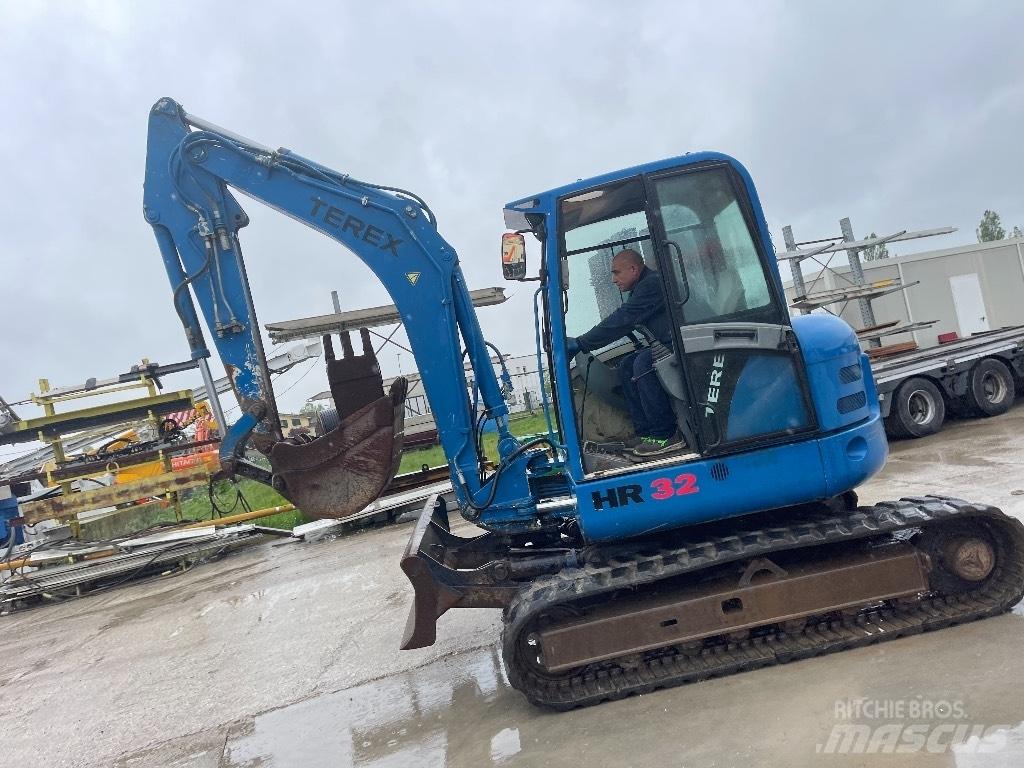 Terex HR 32 중형굴삭기 7톤-28톤