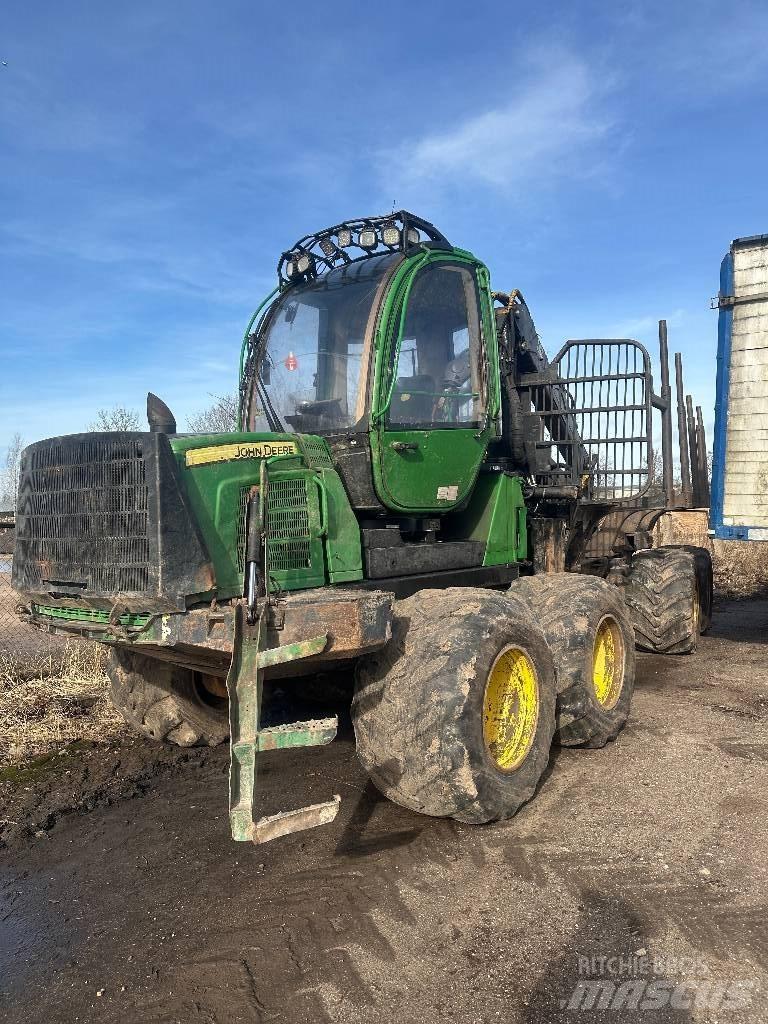 John Deere 1010 E 원목 포워더