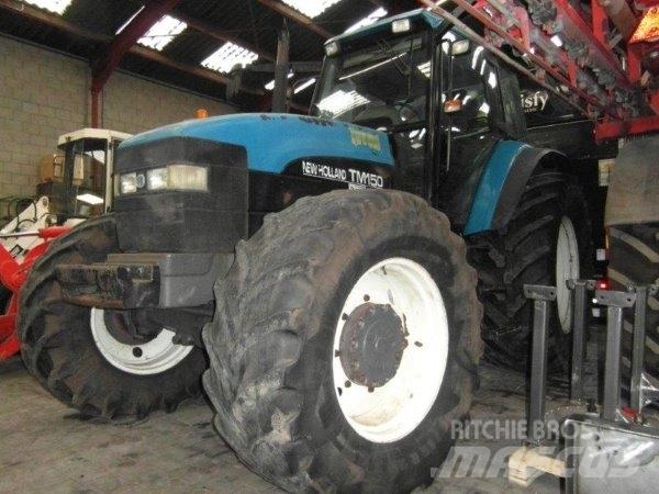 New Holland TM 150 트랙터