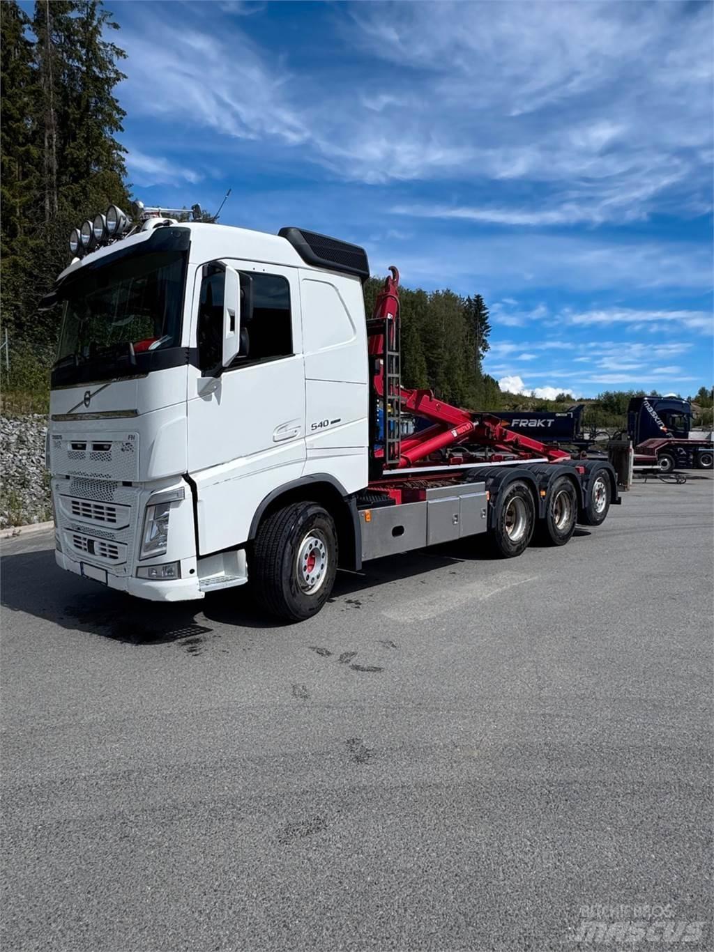Volvo FH 540 8X4 훅 리프트 트럭
