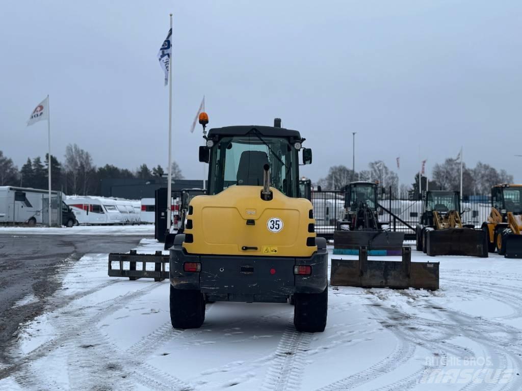 Yanmar V 120  휠로우더