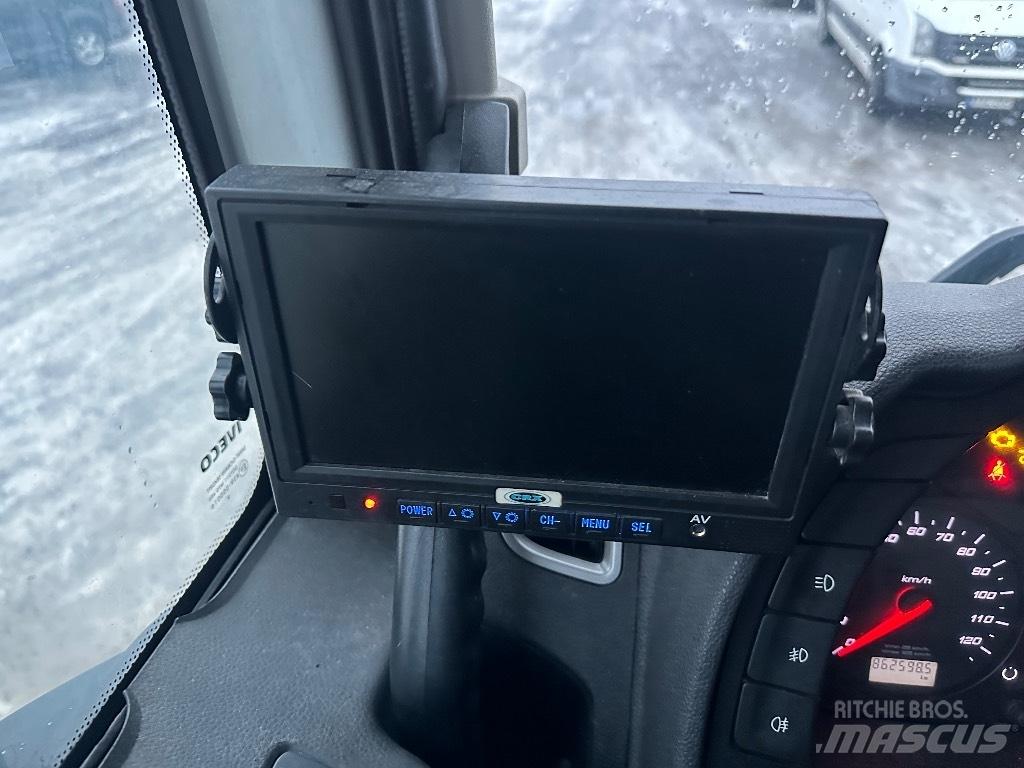 Iveco X-Way 560 8x2 훅 리프트 트럭