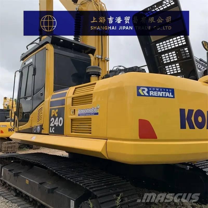 Komatsu PC 240 대형 굴삭기 29톤 이상