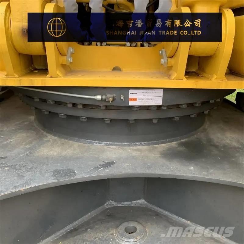 Komatsu PC 240 대형 굴삭기 29톤 이상