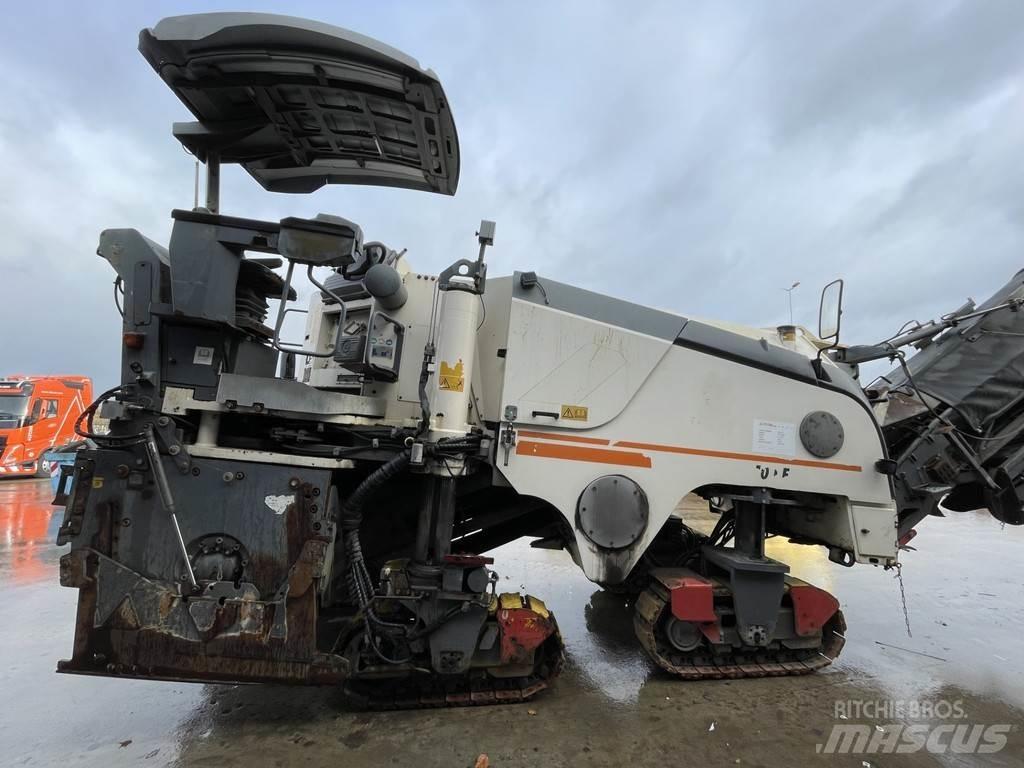 Wirtgen W 100 F 아스팔트 콜드 밀링 기계