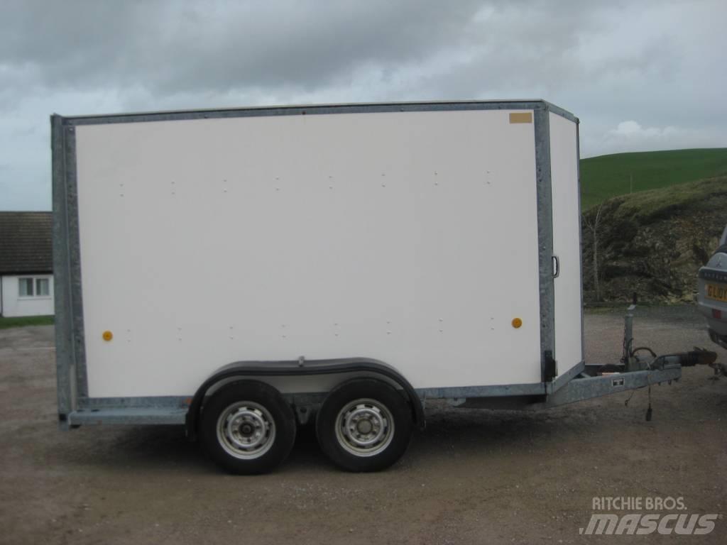 Ifor Williams BV105 박스 바디 트레일러