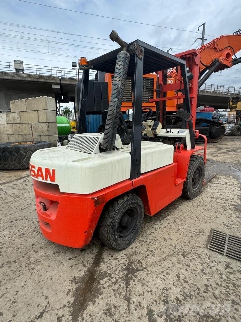 Nissan WF03A35U 디젤 지게차