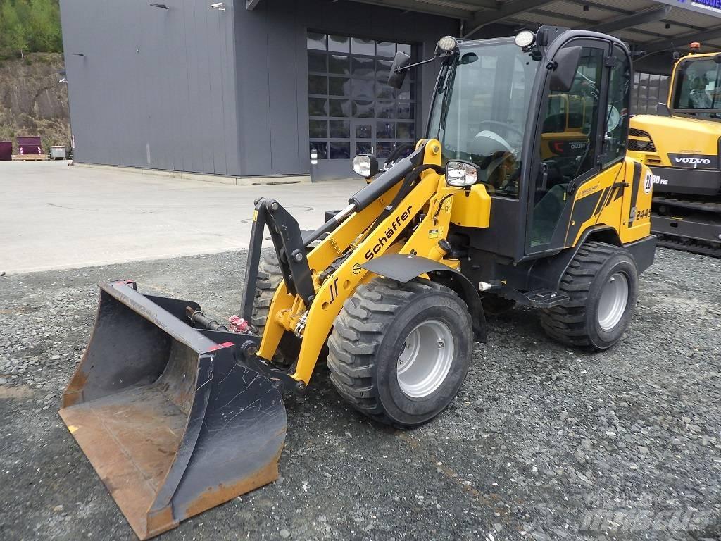 Schäffer 2445 S  휠로우더