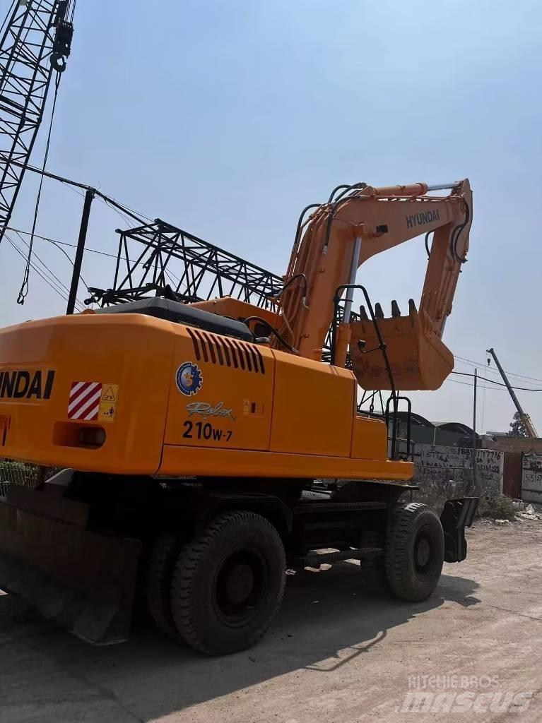 Hyundai 210w-9  휠 굴삭기