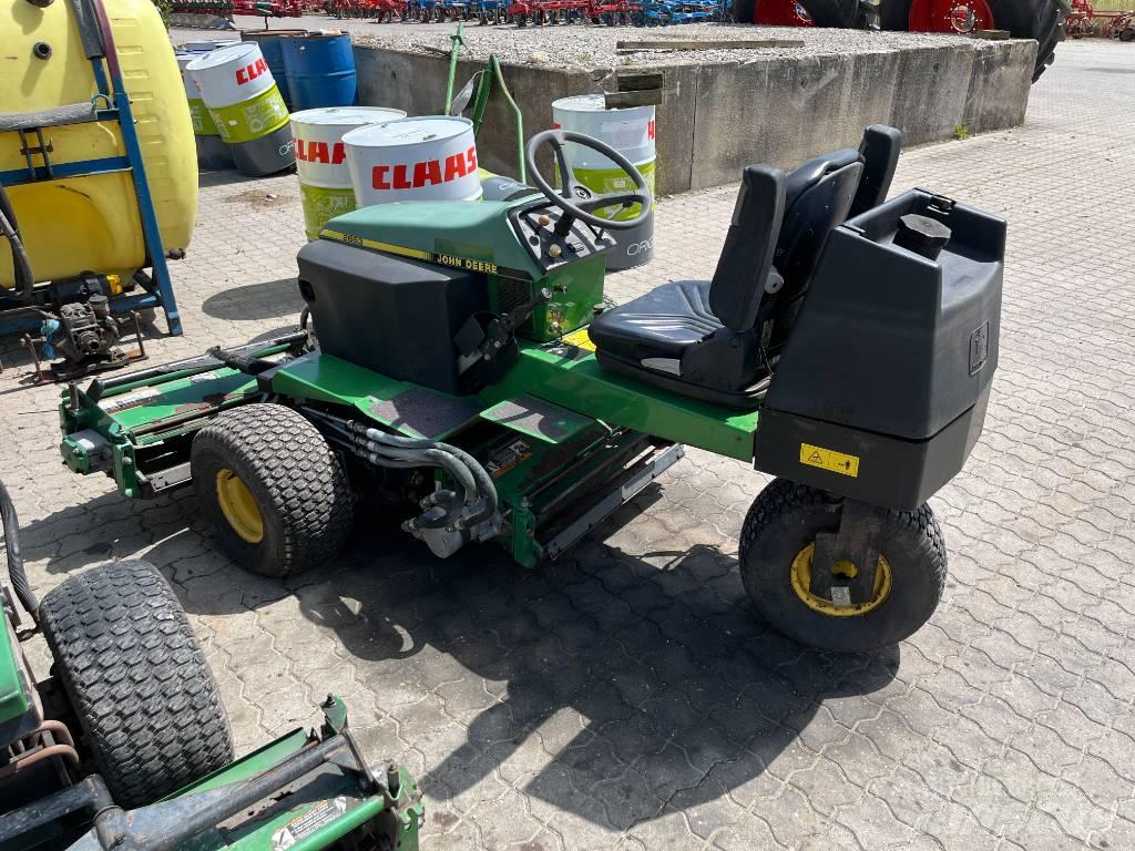 John Deere 2653 탑승형 잔디깎기