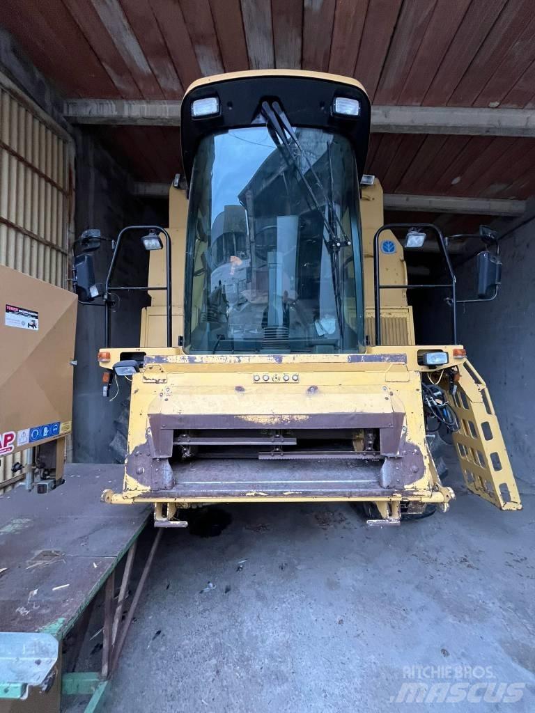 New Holland TF 76 콤바인 수확기