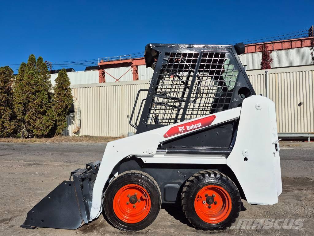 Bobcat S 70  스키드로더