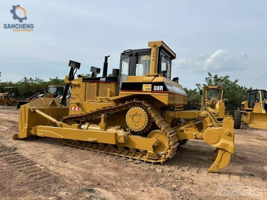CAT D8R 크롤러 도저