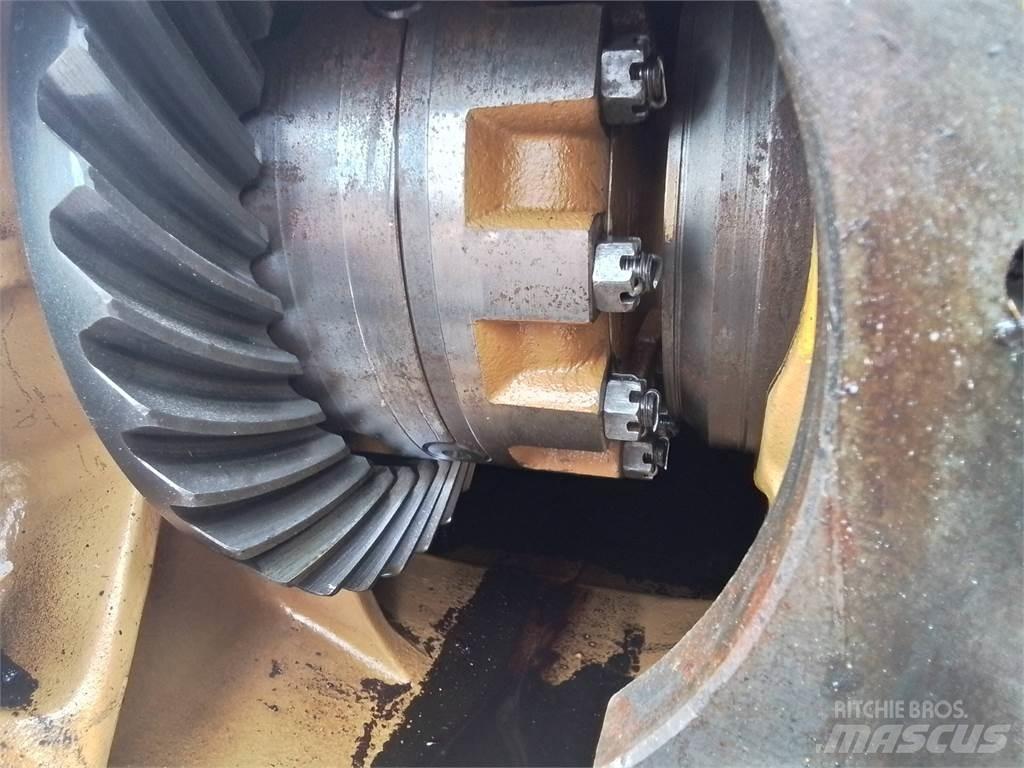 Volvo BM 868 트랜스미션