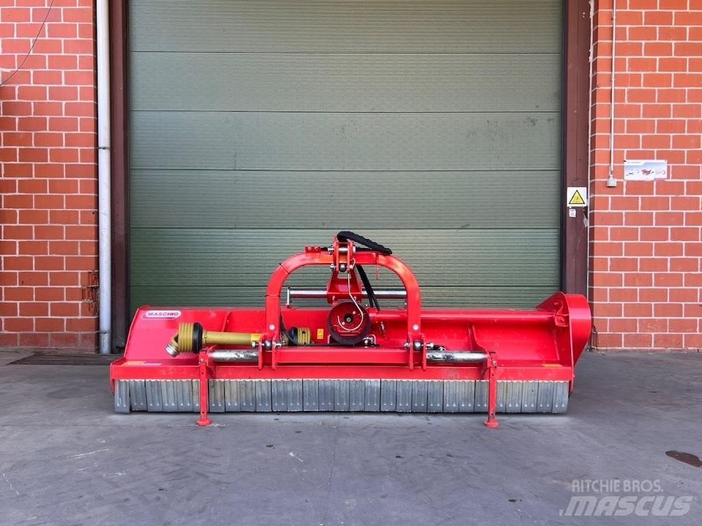 Maschio Tigre 280 목장 제초기 및 토퍼
