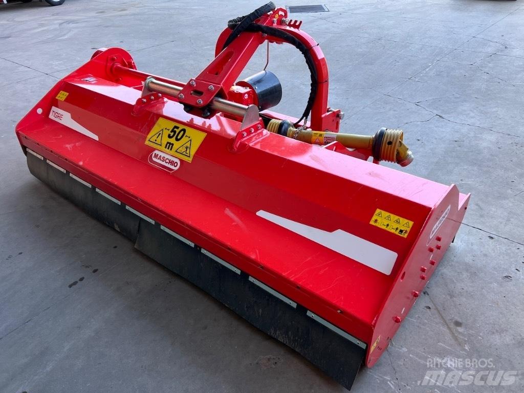 Maschio Tigre 280 목장 제초기 및 토퍼