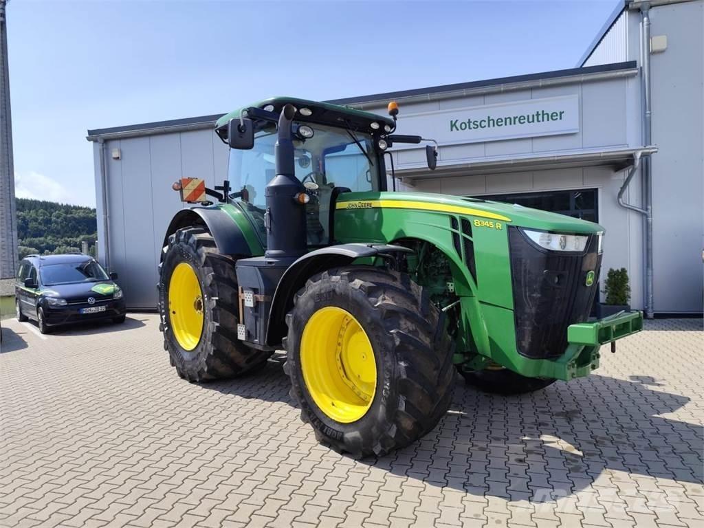 John Deere 8345R 트랙터