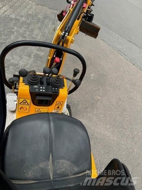JCB 8010CTS 소형 굴삭기 7톤 미만