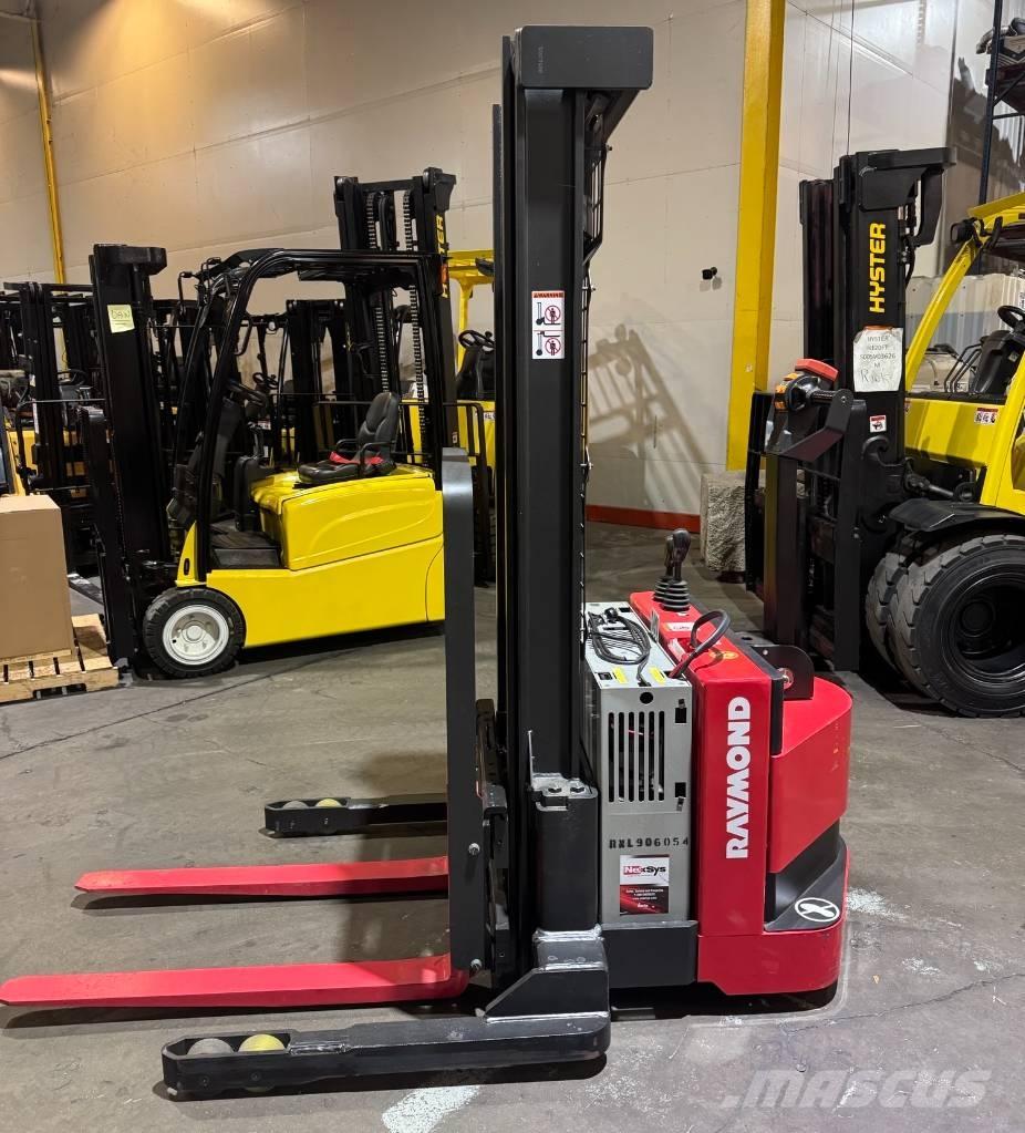 Raymond RSS40 보행식 리치 지게차