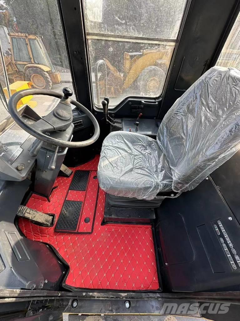 Komatsu WA 380  휠로우더