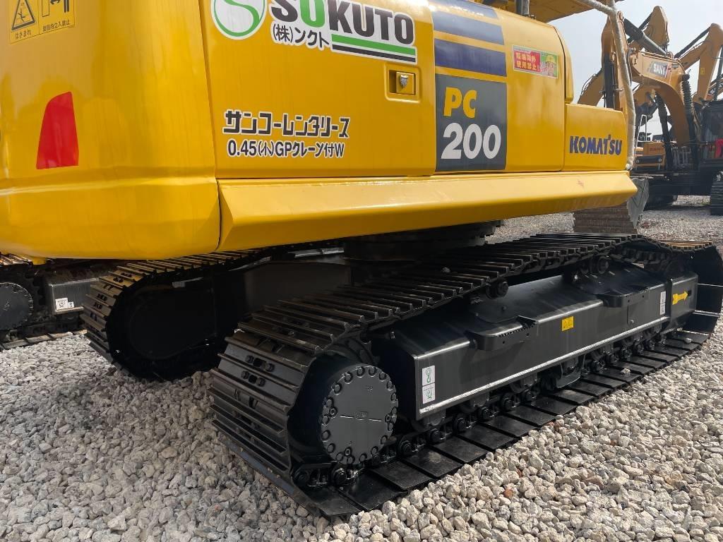 Komatsu PC 200 대형 굴삭기 29톤 이상