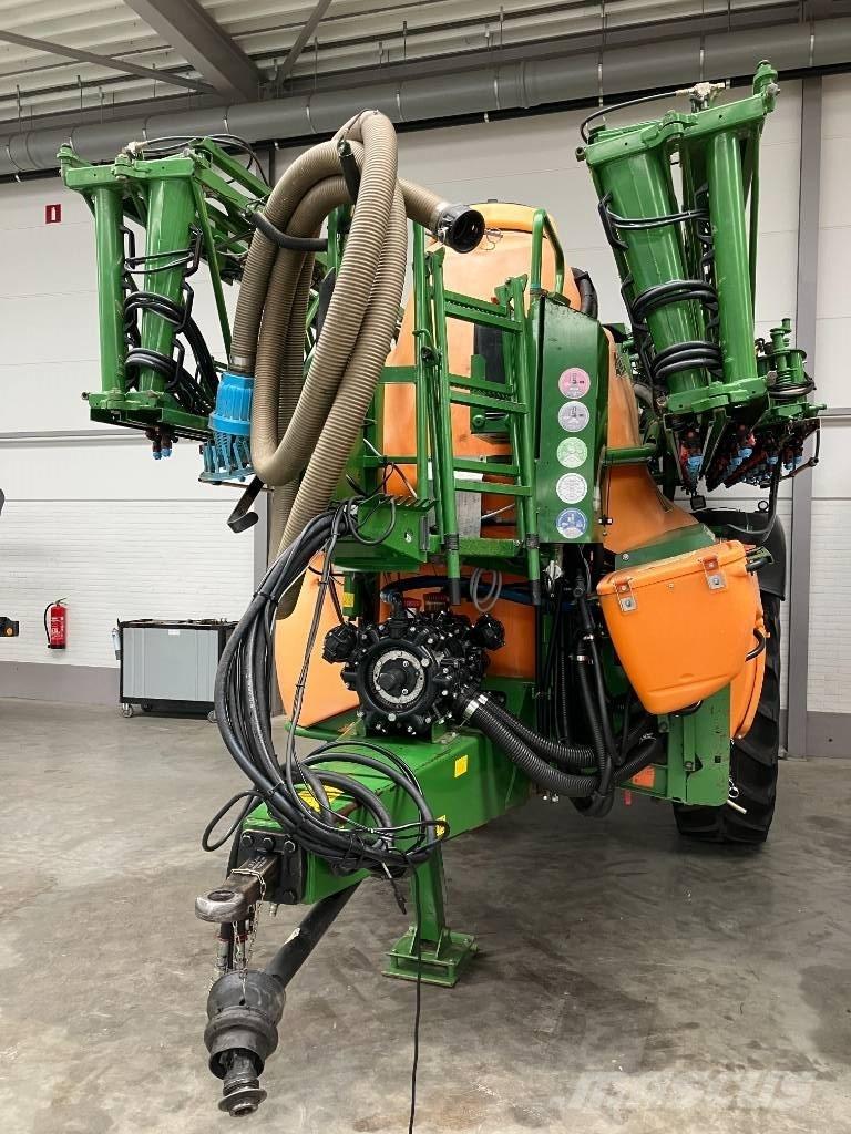 Amazone UX 5200 견인형 분무기