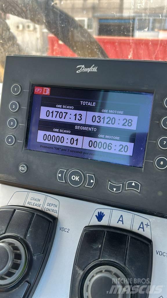 Tesmec 950 트렌처