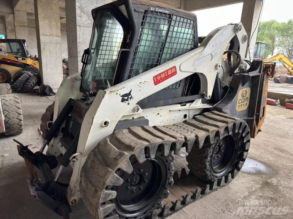 Bobcat S 330  스키드로더
