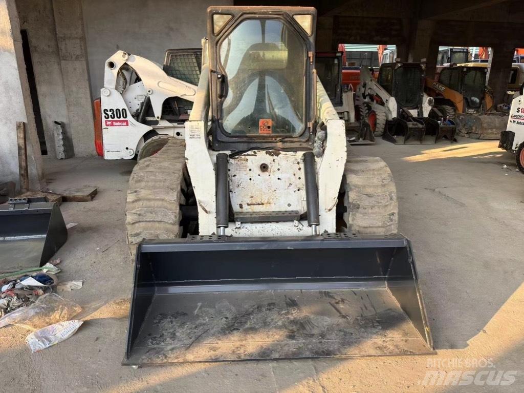 Bobcat S 330  스키드로더