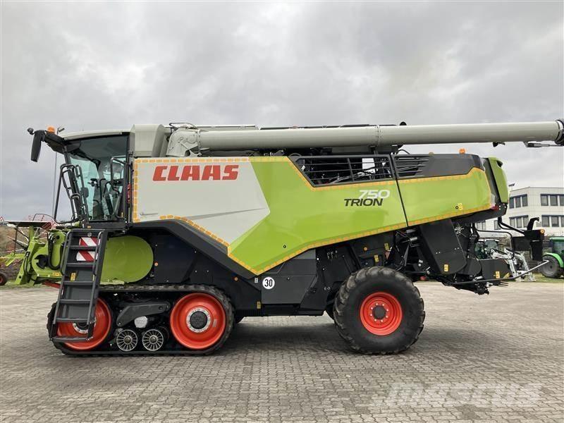 CLAAS TRION 750 TT 콤바인 수확기
