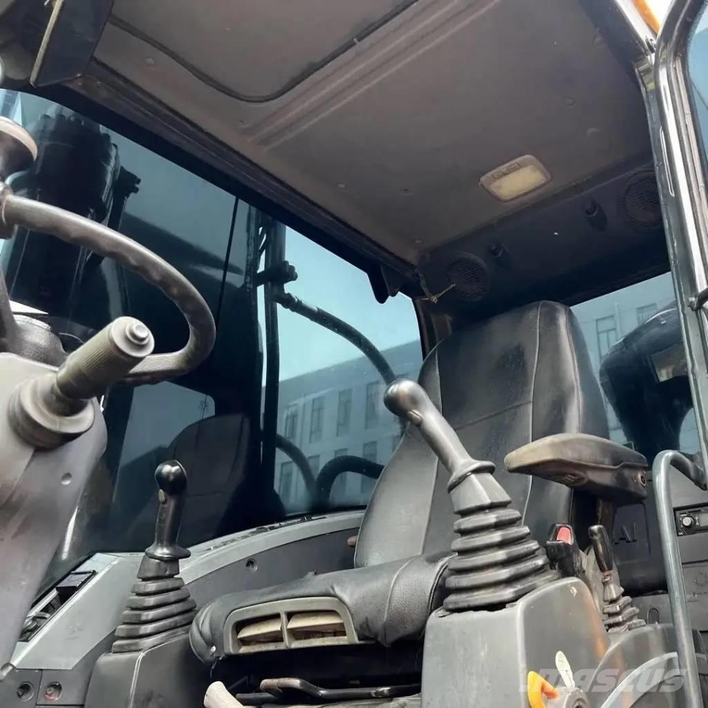 Hyundai R210W-9T  휠 굴삭기