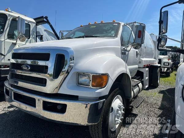 Ford F 750 폐기물 수거 트럭
