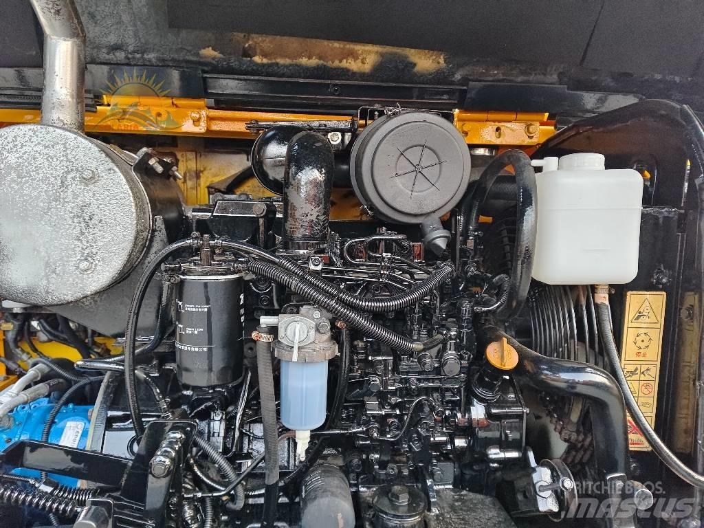 Hyundai R60W  휠 굴삭기