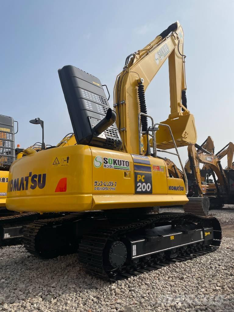 Komatsu PC 200 대형 굴삭기 29톤 이상