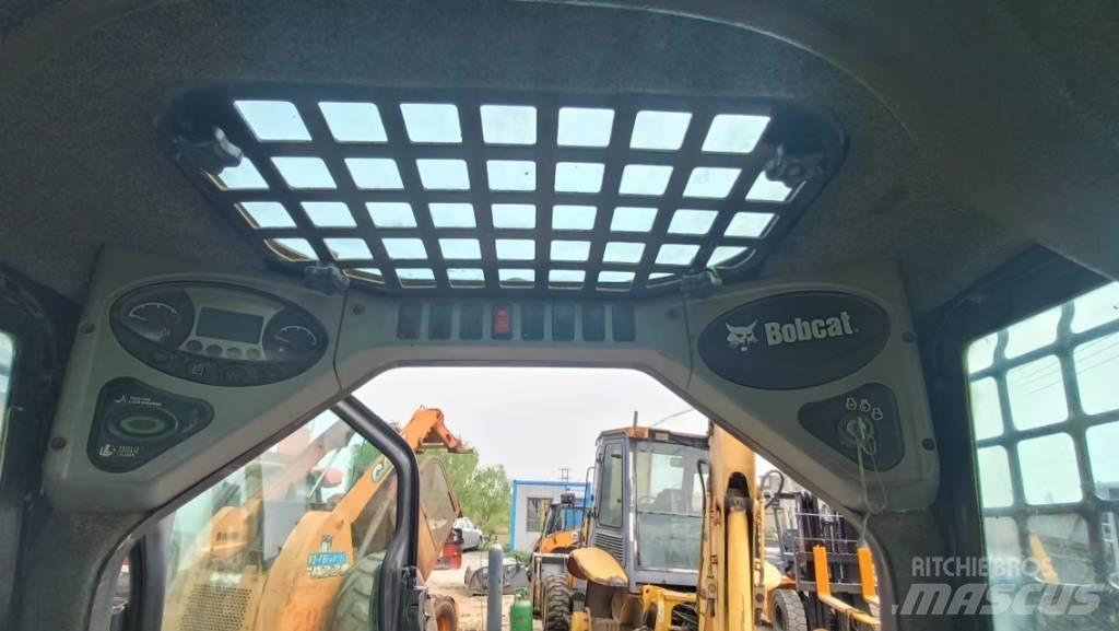 Bobcat S 160  스키드로더