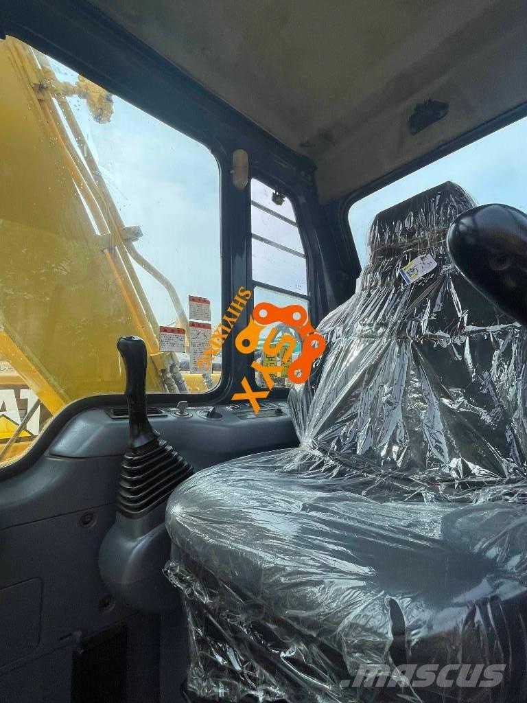 Komatsu PC 120 대형 굴삭기 29톤 이상