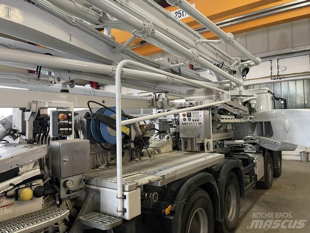 Liebherr THP 37 콘크리트 펌프카